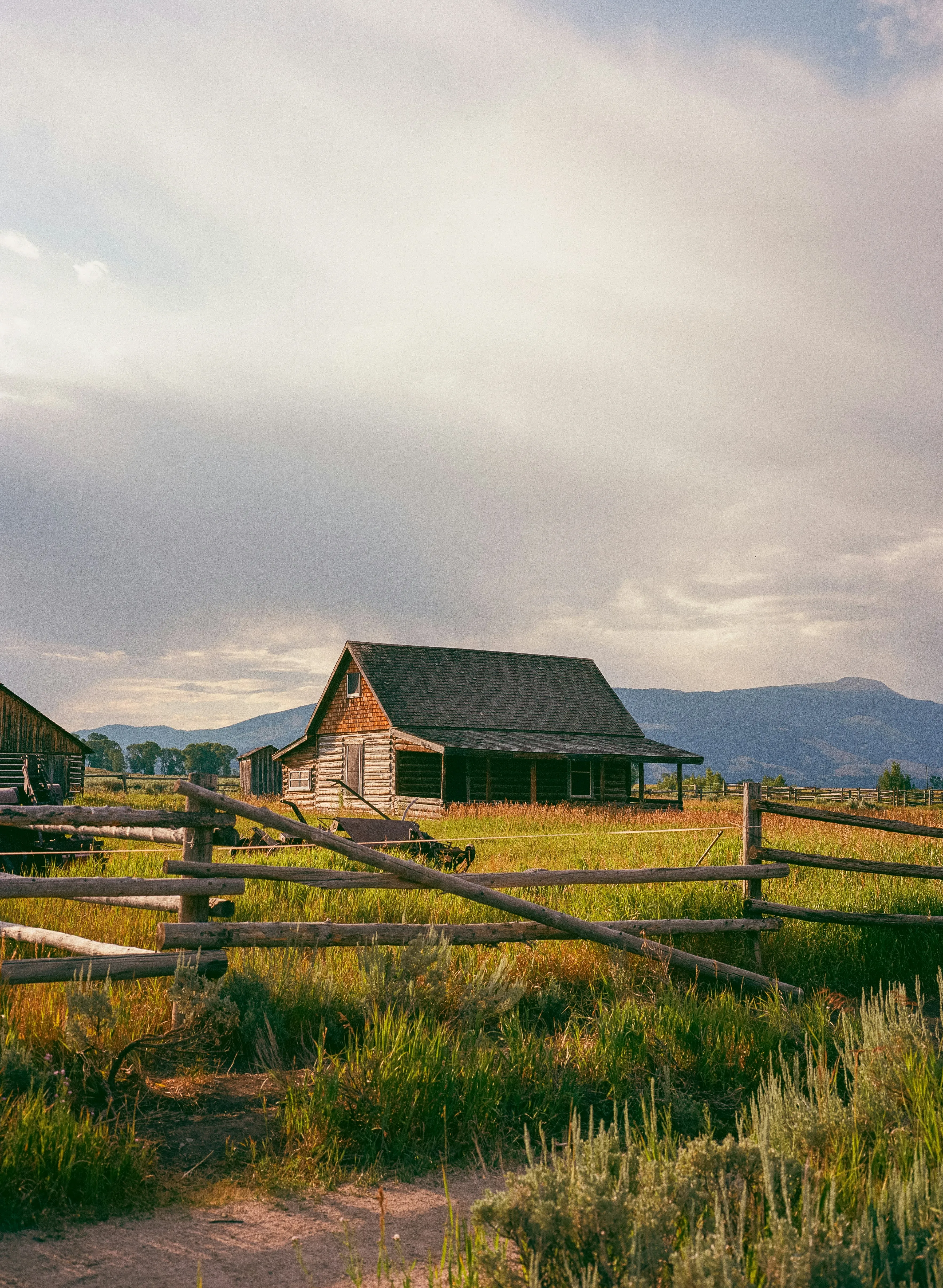 AI Email Campaigns for Vacation Rentals: When to Use, When to Skip